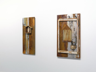 Willie Little, In my own little chair, exhibition view. Courtesy of Russo Lee Gallery