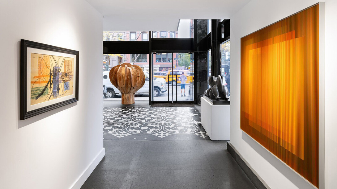 Various artists, New York temporary space opening, inaugural exhibition, exhibition view. Courtesy of Opera Gallery