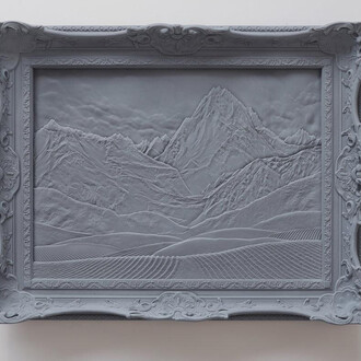 Hans Op de Beeck, Mountainscape, 2024. Mit freundlicher genehmigung der Galerie Krinzinger