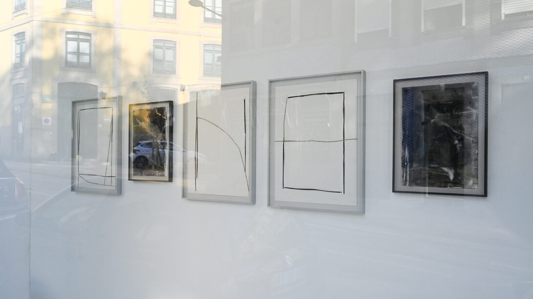 Gonçalo Sena, Folhas fantasma, vista da exposição. Cortesia da Kubikgallery