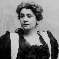 Nata nel 1858, Duse rivoluzionò la recitazione puntando su naturalezza ed espressione interiore, in contrasto con lo stile enfatico dell’epoca. Qui in una foto mentre interpreta "La signora delle camelie"