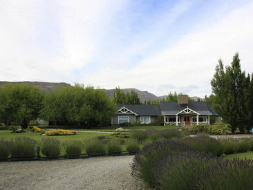 El centro de la controversia, sin embargo, fue la ausencia de pruebas directas que vincularan personalmente a Cristina Fernández con las decisiones administrativas que beneficiaron a Lázaro Báez. Hotel Los Sauces, El Calafate, Santa Cruz, Argentina