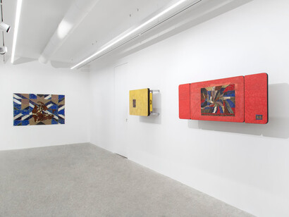 Matias Agafonovas, Comet fields in a matchbox, vue de l'exposition. Avec l'aimable autorisation de la Galerie Kamel Mennour