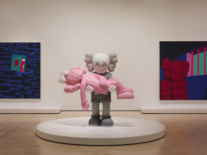 Kaws, Family, exhibition view. Courtesy of San Francisco Museum of Modern Art