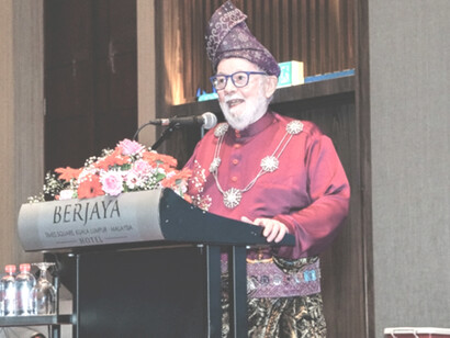 Professor Jeffrey Levett during the Eurasian Bridges for Peace ceremony in Malaysia