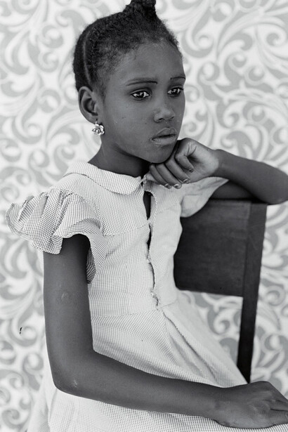 Seydou Keíta, Untitled portrait, 1953 - 1957 . Courtesy of Danziger Gallery