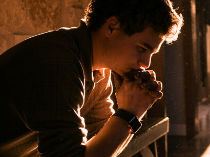 De l'invisible au visible : la continuité de la nature dans son état préindividuel. Un champ riche de potentialités qui attend son actualisation