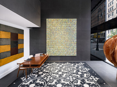 Various artists, New York temporary space opening, inaugural exhibition, exhibition view. Courtesy of Opera Gallery