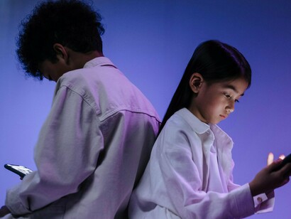 A importância da problemática que Descartes instaura, ao mesmo tempo que assinala as limitações do universo cultural em que se move – a modernidade eurocêntrica – e o propósito histórico que lhe confere notoriedade: a nascente revolução burguesa fundada numa suposta universalidade racionalista e individualista que serve os seus interesses de expansão global com a consolidação do capitalismo colonialista