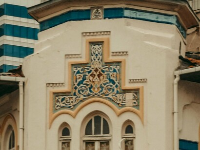 Entretanto, ultimamente as viagens políticas de quaisquer espectros, não sendo empresariais e discretas, alardeiam aos quatro ventos e são percebidas, sem nenhuma crítica, como turismo de aprendizado cultural, para amadores sem protocolo, tratarem assunto sério. Obviamente, os resultados há décadas, sao nulos ou pífios, como se vê. Chega, né!?