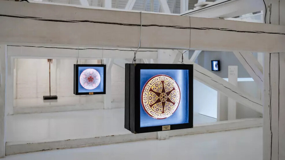 Qalqan. Symbols of crimean Tatars, exhibition view. Courtesy of Latvian National Museum of Art