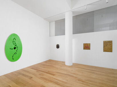 Au-Delà. Morandi/Fontana, exhibition view. Courtesy of Tornabuoni Art