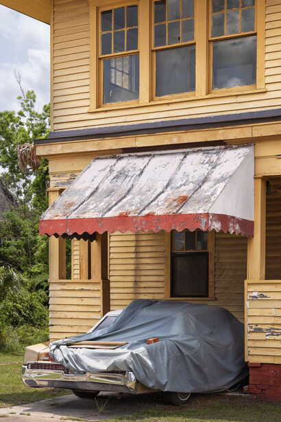 Anastasia Samoylova, Covered car, Waycross, Georgia, 2024. Courtesy of Norton Museum of Art