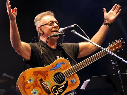 León Gieco construyó una trayectoria marcada por la colaboración con artistas de distintas generaciones, ampliando el horizonte expresivo del rock nacional