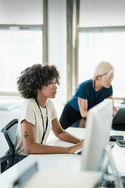 The Princonser method is based on the idea that every stable organizational system maintains a balance between its ethical energy (E) and its sustainable matter (M)