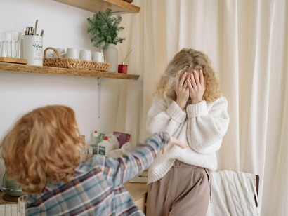 O "É Milho" veio com essa frase lembrando da avó, viva ainda. Só de Rádio o Emílio Surita deve ter 60 anos; eu era moleque e dava audiência para programa dele; se bem que o grande repórter, ex-deputado, e agora um dos empresários mais bem sucedidos (não gosto da construção deste particípio passado), Roberto Medina, é mais do que "É Milho", e está num canto promovendo o Rock in Rio, empreendimento da família