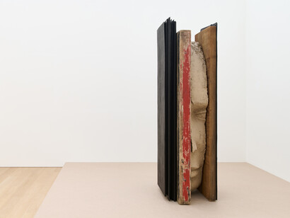 Mark Manders, Mindstudy, exhibition view. Courtesy of Voorlinden Museum