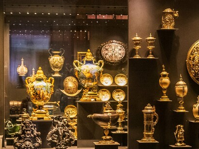 Museu Britânico. Colecionar é uma filosofia de vida. É um hábito salutar, que educa e fascina. Compreendo seu poder transformador, que nos remete a arte do belo, da educação e da preservação da história