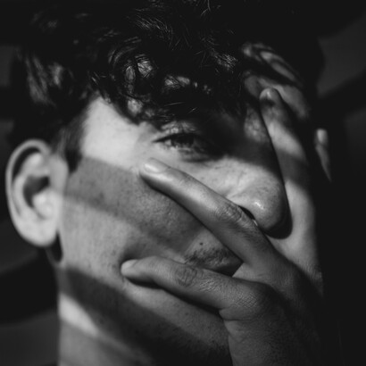 La loro sensibilità agli stimoli può portare facilmente al sovraccarico sensoriale, motivo per cui hanno bisogno di più pause e spazi di decompressione