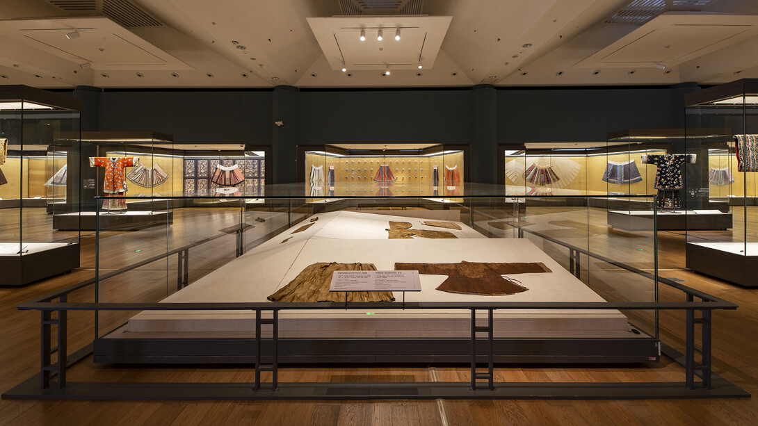 Mamianqun, exhibition view. Courtesy of Tsinghua University Art Museum