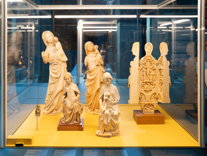 The middle ages of the 19th century : Creations and forgeries in the decorative arts, exhibition view. Courtesy of the Musée de Cluny