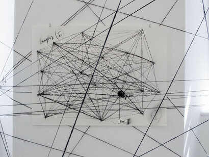 Maria Teresa Ortoleva, Bergsonian drawing, connecting puncta, 110x85cm