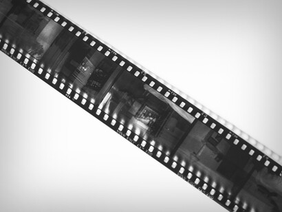 El cine en Mozambique surgía como una herramienta de comunicación esencial, construido por jóvenes cineastas que intentaban registrar la realidad de un país en transformación