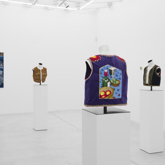 Solène Rigou, L’invité.e surprise, exhibition view. Courtesy of Meessen. Photo by Alice Pallot