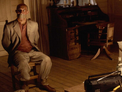 Sigourney Weaver in una scena del film “La Morte e la Fanciulla”, diretto da Roman Polanski