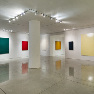 Homage to Joseph Marioni, exhibition view. Courtesy of Yares Art