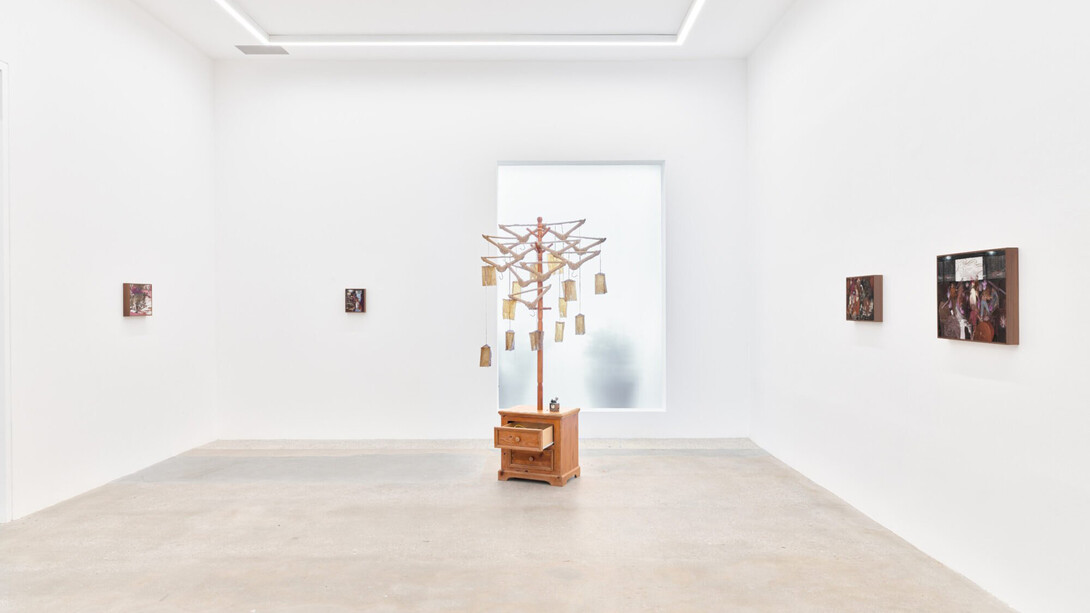 Veronica Fernandez, Prey, exhibition view. Courtesy of Anat Ebgi