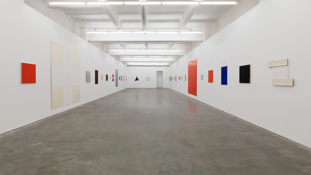 John Nixon, Artist of the monochrome, works from 1968 — 2020, exhibition view. Courtesy of Anna Schwartz Gallery