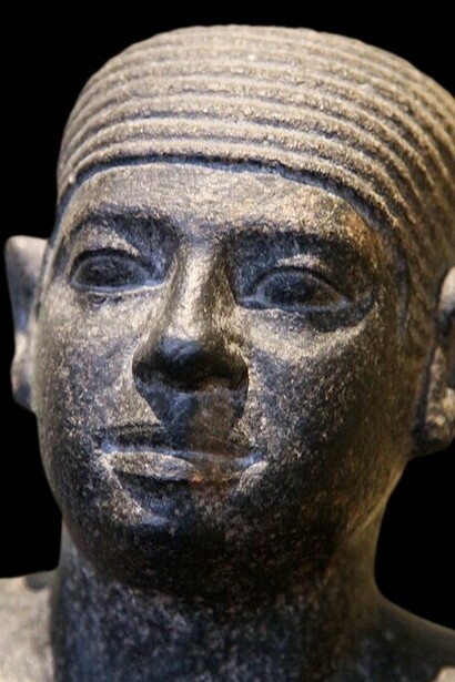 Estatuilla egipcia realizada entre el año 2500 y el 2350 a.C.