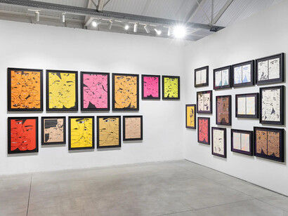 Dino D’Santiago, Portal do retorno (Portal of return), exhibition view. Courtesy of Underdogs