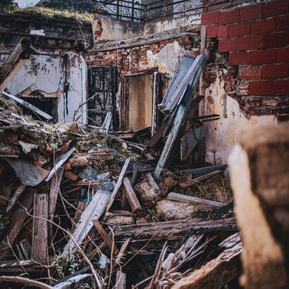 In questo contesto la geopolitica tende a ridefinire le alleanze militari, il controllo delle risorse strategiche e gli equilibri economici internazionali