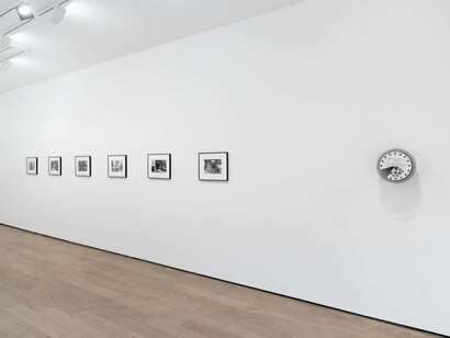 Laurie Simmons, Black and white, exhibition view. Courtesy of Almine Rech
