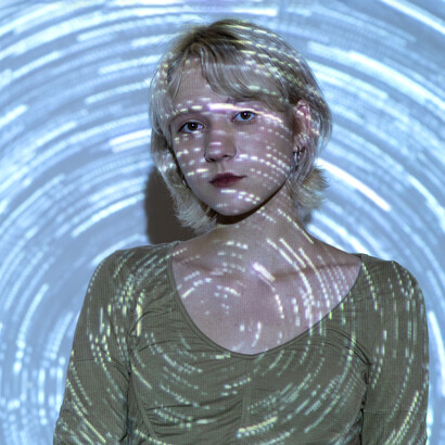 En este enfoque, la recuperación implica restablecer patrones de resonancia y comunicación interna que permitan al organismo reorganizarse de manera más armónica