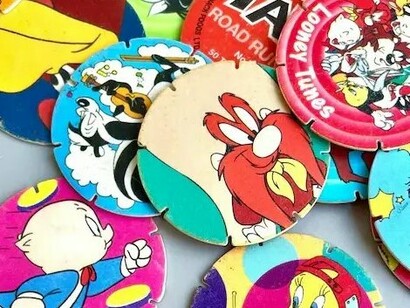 Um dos principais fatores para o desaparecimento dos Tazos no Brasil foi a mudança na legislação publicitária. A proibição de propagandas direcionadas ao público infantil na televisão brasileira eliminou o principal canal de marketing desses produtos