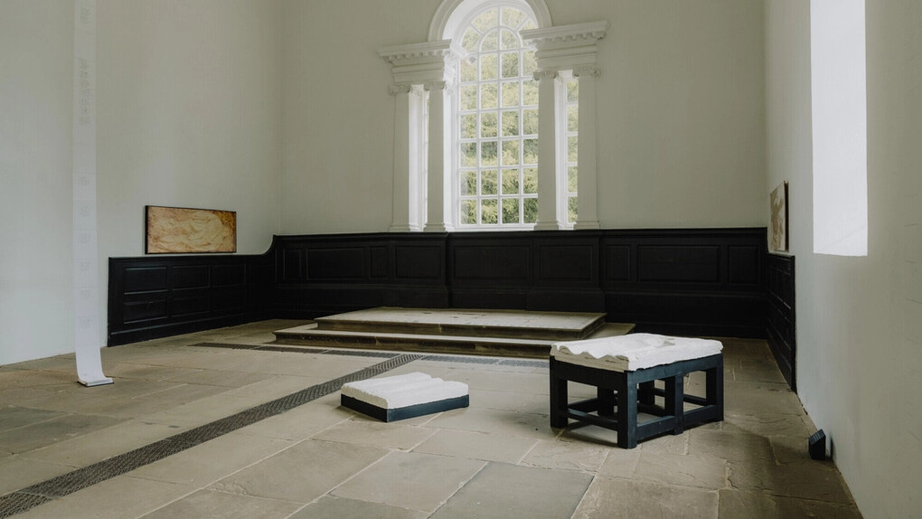 Claye Bowler, Dig me a grave, exhibition view. Courtesy of Yorkshire Sculpture Park