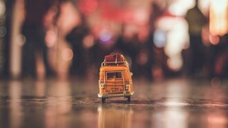 Fazer as malas e ter boas escolhas para os próximos recomeços, é assim que te convido a enxergar a vida, na maioria das vezes achamos que foi uma puxada de tapete da vida, mas talvez tenhamos que ter um outro olhar, tínhamos uma missão naquela fase e isso foi cumprido e daqui para frente é momento de partir para um outro capítulo porque aquele lugar não há mais nada a acrescentar, ele não nos pertence mais e não há o que insistir porque não há o que avançar, então ok vida, game over