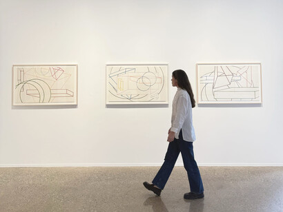 Al Held, Constructing abstraction, exhibition view. Courtesy of David Klein Gallery