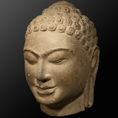 Dalton Somaré, Testa di Buddha, Nord Thailandia, Mon Dvaravati, VII sec. circa, arenaria, 32 cm