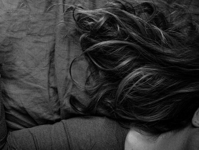 Cuando el deseo deja de moverse y solo queda la expectativa, dejar ir es una forma de restituir la energía a la vida