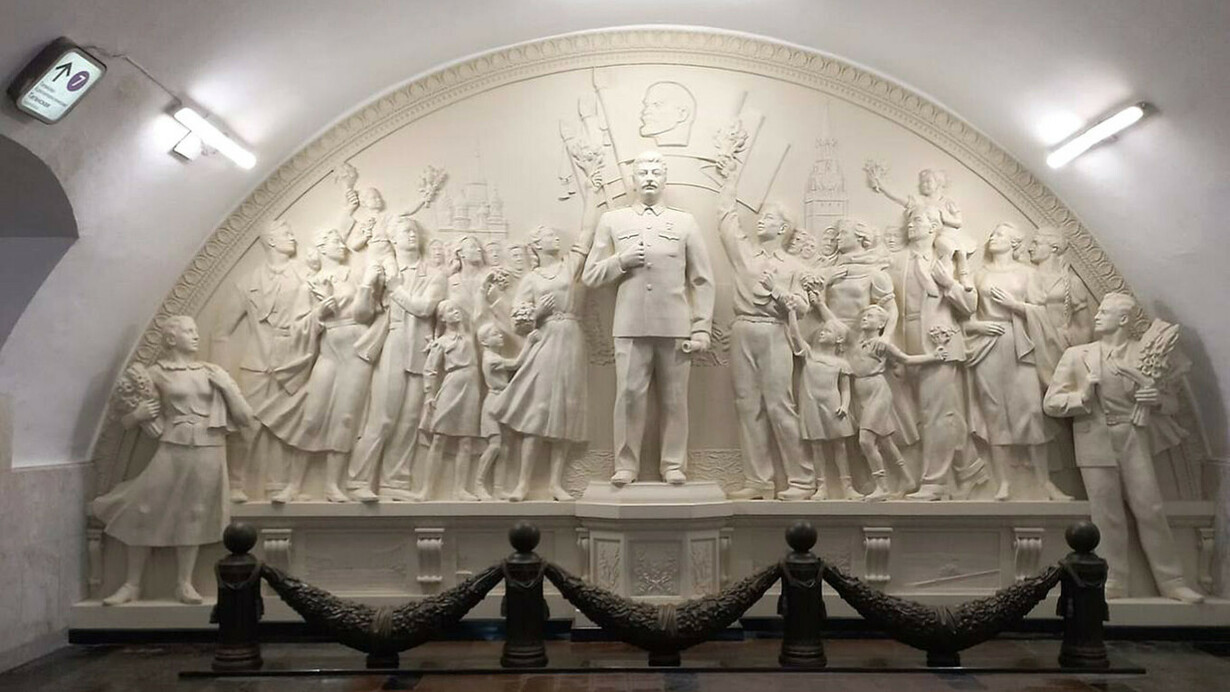 Monumento a Josef Stalin, estación de metro Tagánskaya, Moscú, Rusia