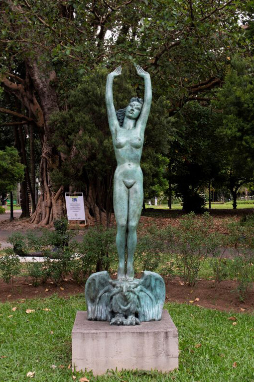 Various artists, Sculpture garden, exhibition view. Courtesy of Pinacoteca