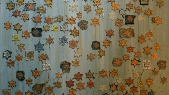 Valentina Carrera, 129 stelle strappate, 140 x 120, t.m. su tavola, 2012