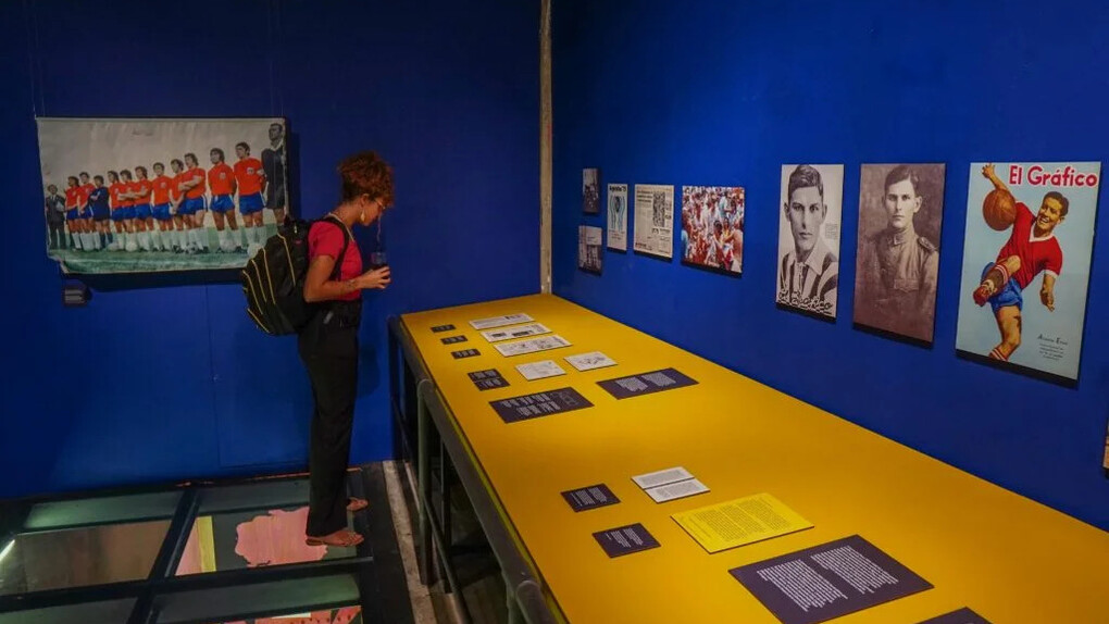 ¡Cancha brava! Fútbol sudamericano en disputa, vista de exhibición. Cortesía del Museu do Futebol