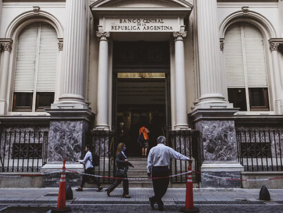 Banco Central de la República Argentina, Buenos Aires. La riqueza natural del país contrasta con una economía marcada por la inflación crónica, la fuga de capitales y la falta de políticas estables a largo plazo