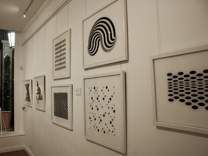 Bridget Riley, Spectrum - Works from 1962 to 2015, exhibition view. Courtesy of Blond Contemporary