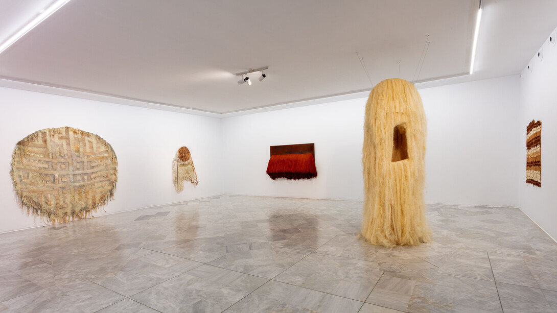 Varios artistas, Améfrica, vista de exhibición. Cortesía del Centro Andaluz de Arte Contemporáneo